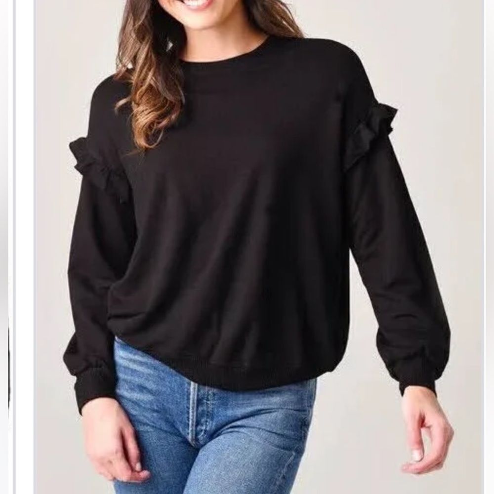 Monrow Black Crewneck tee shirt with ruffles at the shoulders- small oversized